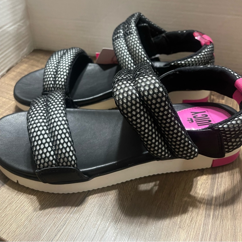New juicy couture sandals